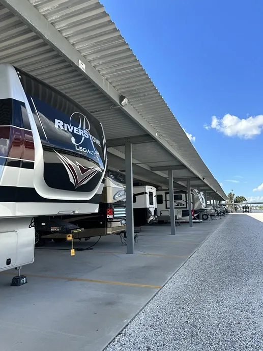 Wide lanes and ample storage for RVs, trailers, and everyday vehicles.